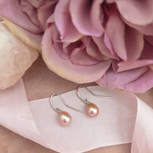 Pearl drop earrings
