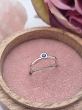 Silver stacking pebble ring. Hammer finish. Blue sapphire Size L1/2